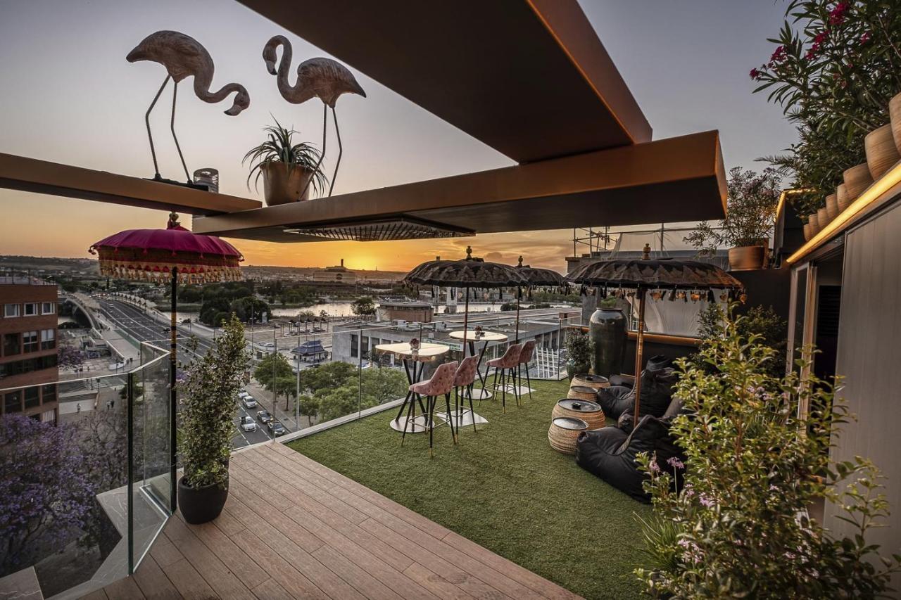 On Suites Sevilla Apartments Designed For Adults Kültér fotó
