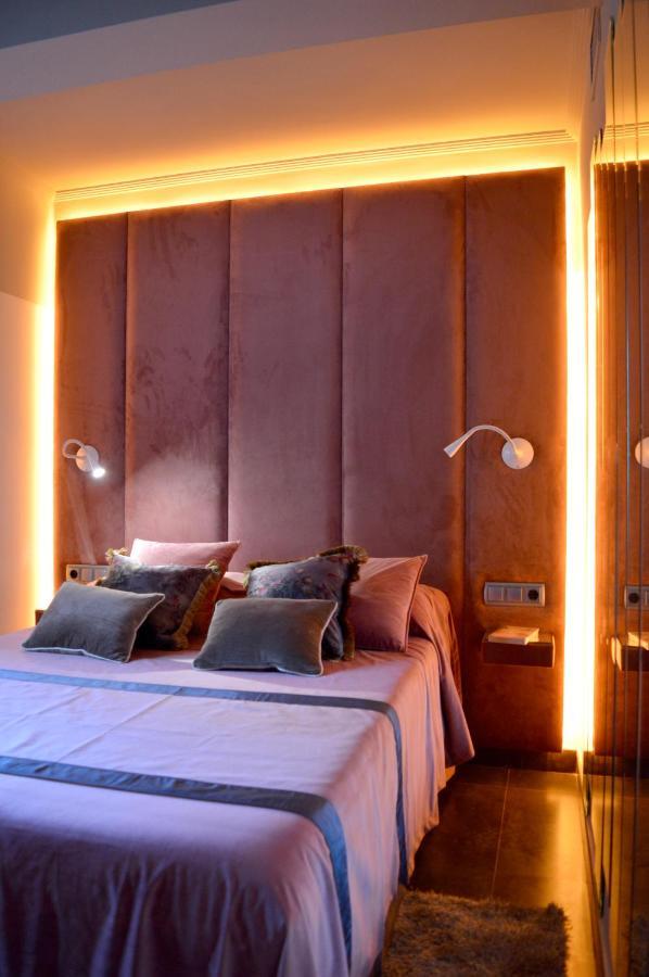 On Suites Sevilla Apartments Designed For Adults Kültér fotó