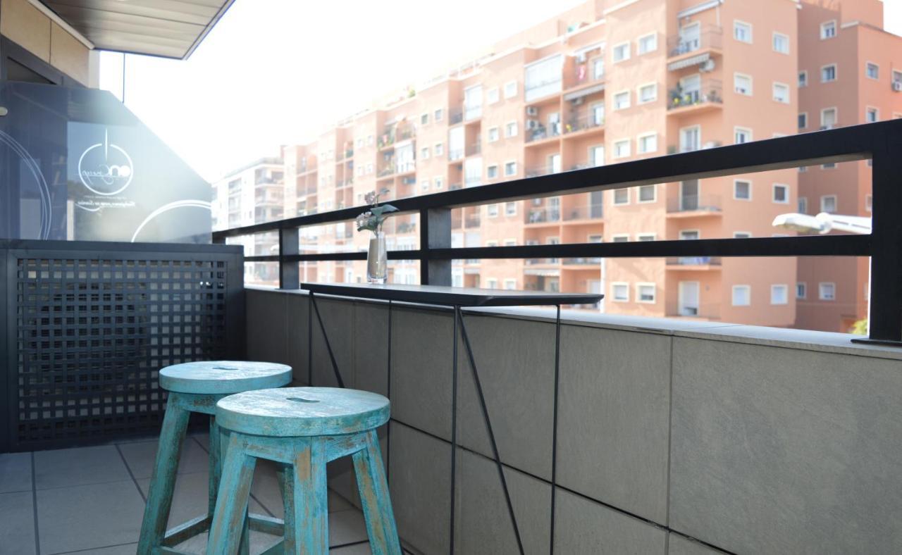 On Suites Sevilla Apartments Designed For Adults Kültér fotó