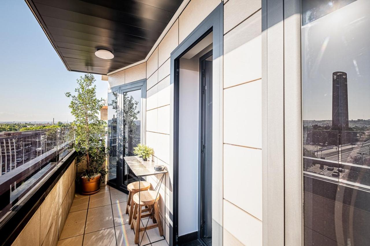 On Suites Sevilla Apartments Designed For Adults Kültér fotó