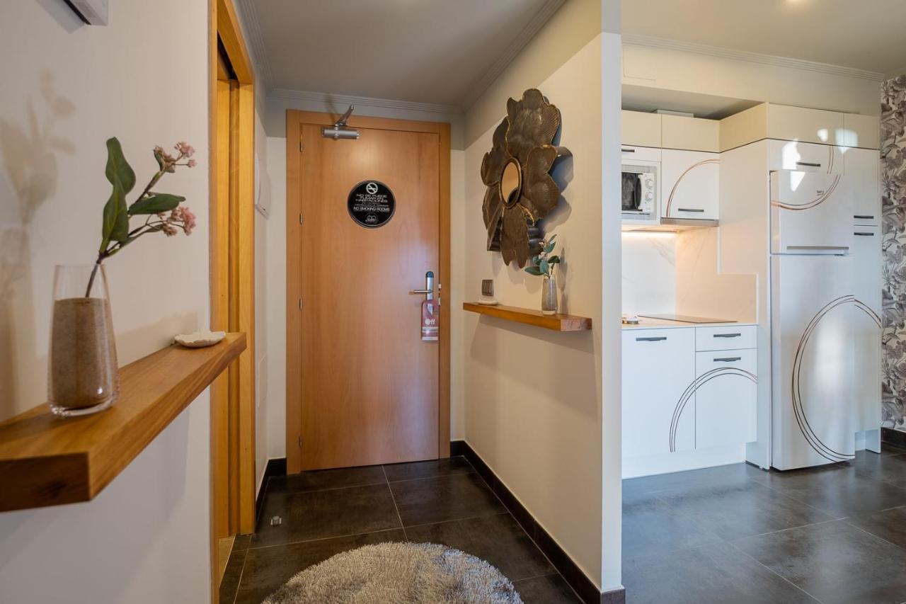 On Suites Sevilla Apartments Designed For Adults Kültér fotó