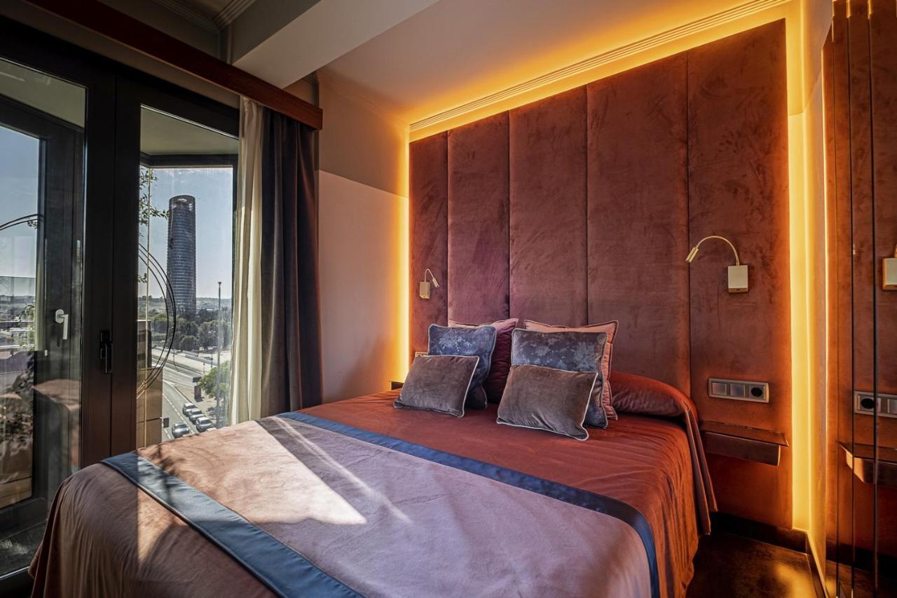 On Suites Sevilla Apartments Designed For Adults Kültér fotó